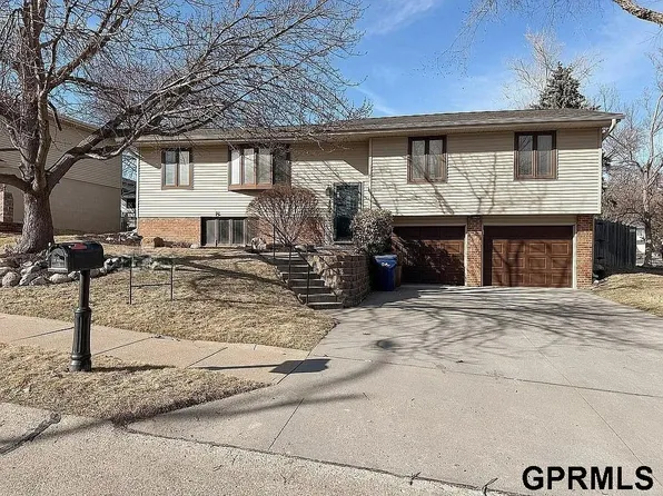 4906 Glenmorrie Dr, Bellevue, NE 68157