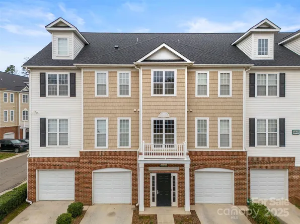 6464 Park Pond Dr #7, Charlotte, NC 28262