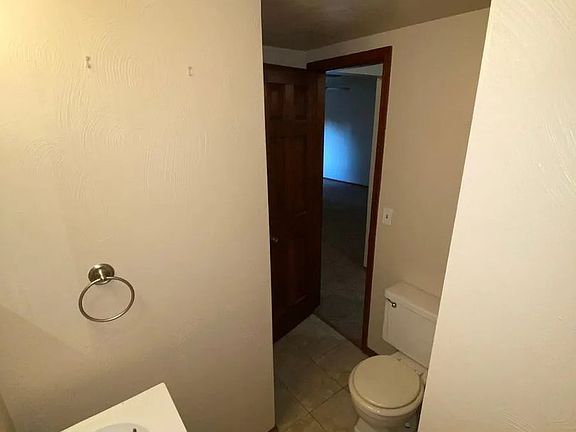4th image of 150 S Lakeside Dr #11
