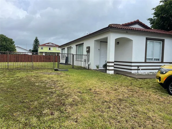 14252 SW 175th Ter, Miami, FL 33177