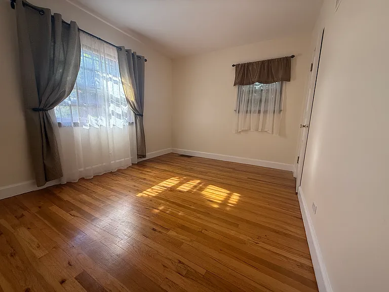 1175 S Dale Ct — Photo 2