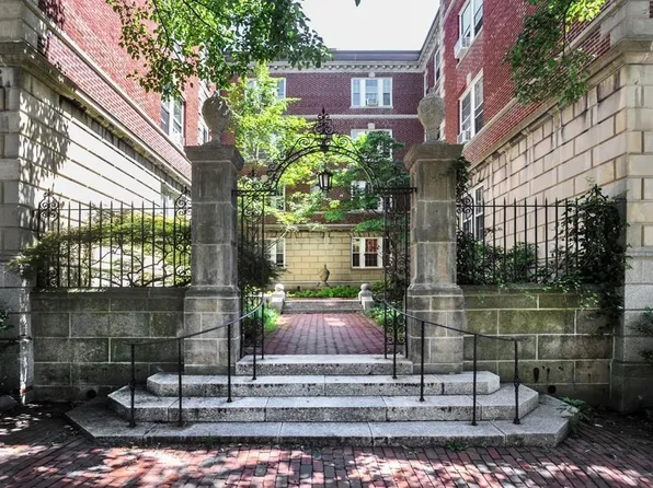 4 Washington Ave APT 1, Cambridge, MA 02140
