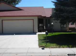 861 Devonshire Pl, Casper, WY 82609