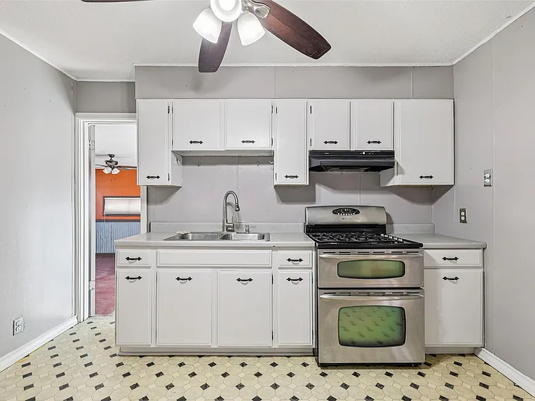 620 Barbara Dr — Photo 9