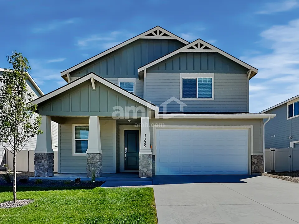 1335 E Old Mesquite St