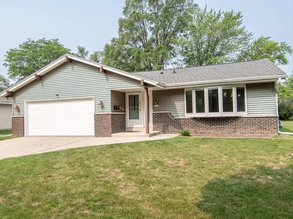 5040 Steeple DRIVE, Greendale, WI 53129