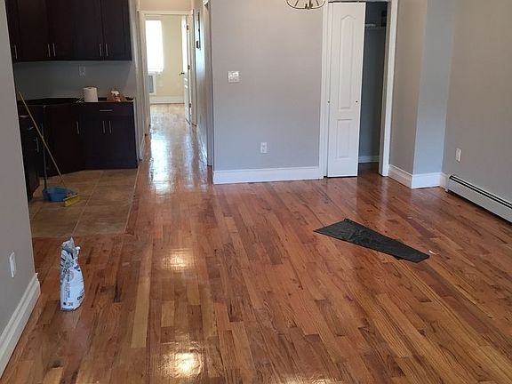 2nd image of 10925 155th St