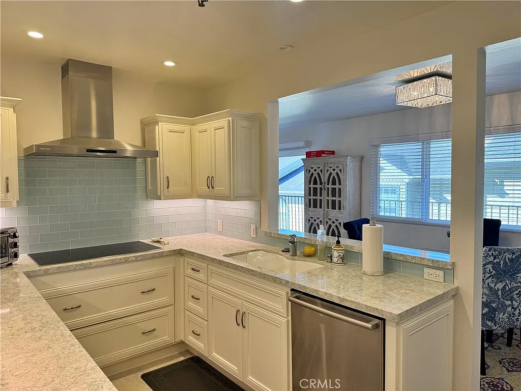 2 bed, 1346 sqft, $5,700 — Photo 4