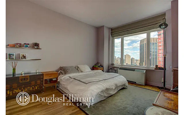 Rented by Douglas Elliman | media 28