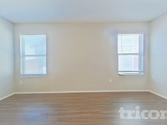 2nd image of 405 Falling Star Dr