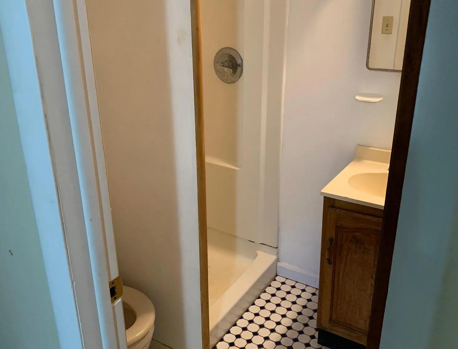 Studio, 300 sqft, $825 — Photo 4
