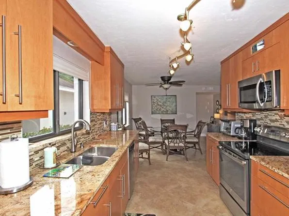 910 Vanderbilt Beach Rd APT 418, Naples, FL 34108