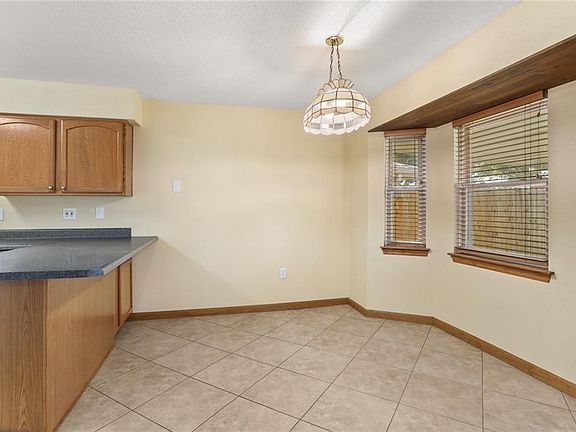 4th image of 5308 Loring Dr