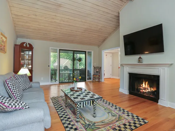 86 South Trail #A, Stratford, CT 06614