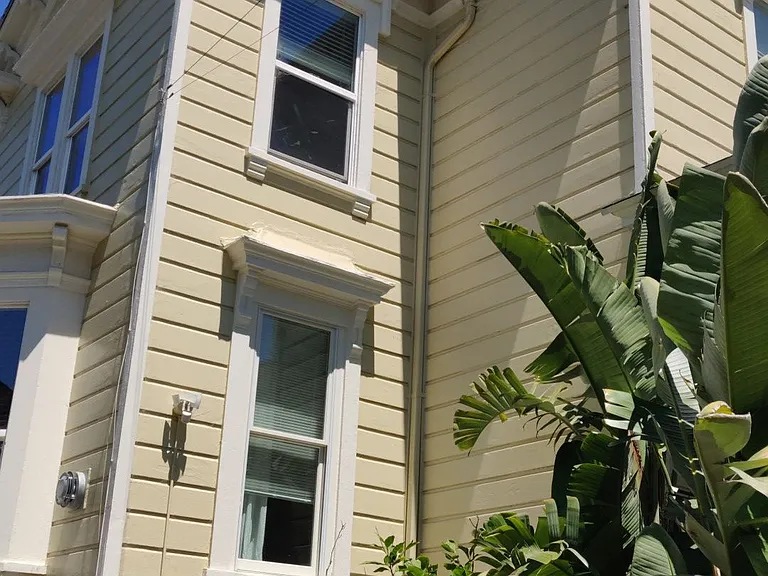 632 E 20th St #B — Photo 2