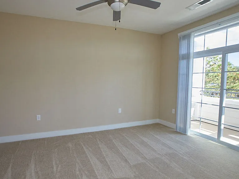 Grand View Luxury Apartments — Photo 16
