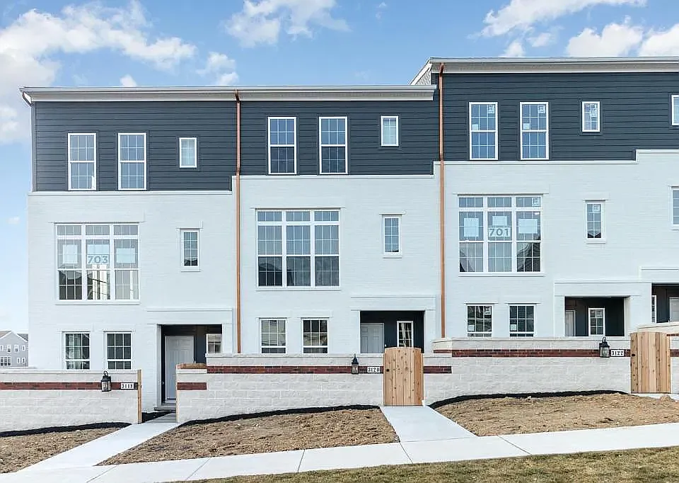 3 bed, 2048 sqft, $2,599 — Photo 4