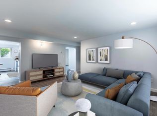 46 Bryon Rd APT 2, Chestnut Hill, MA 02467