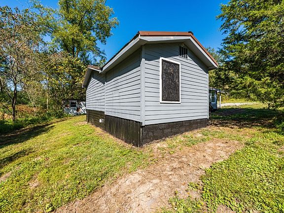 3rd image of 9791 Silley Dean Rd
