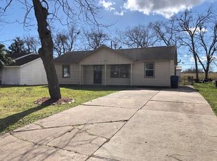 1933 N Avenue G, Freeport, TX 77541
