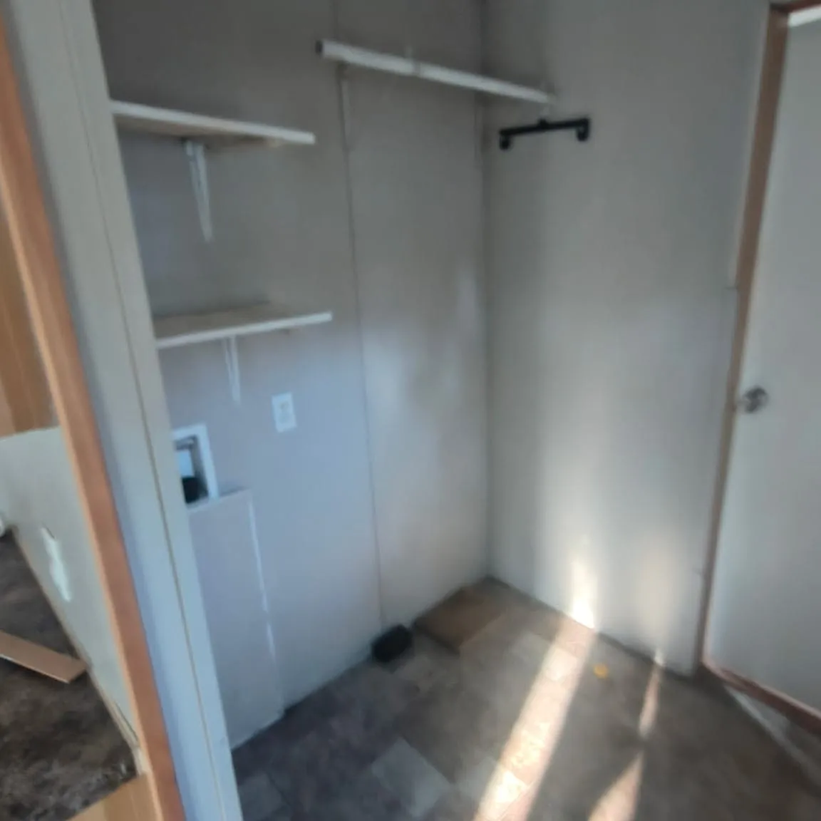 3 bed, 1100 sqft, $900 — Photo 2