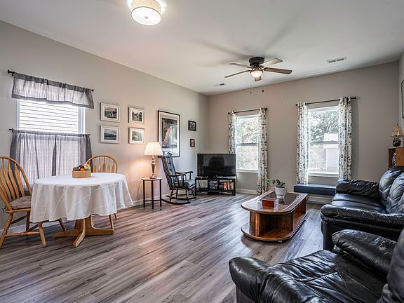 5th image of 7 Lawrence St