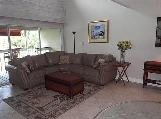 5th image of 360 Pinellas Bayway #B