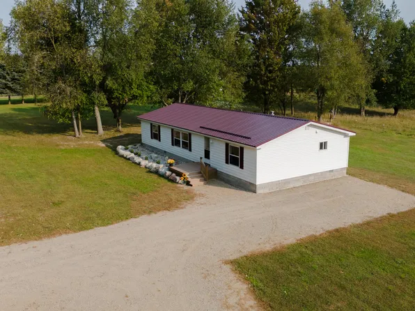 10143 W Jordan Rd, Remus, MI 49340