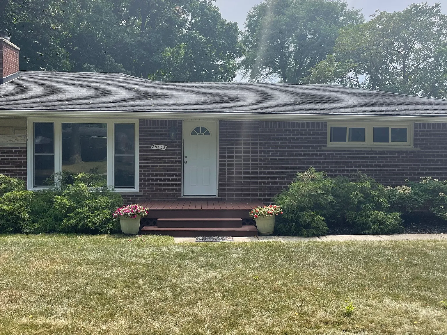 3 bed, 1.5 bath, 3120 sqft, $2,800 — Photo 1