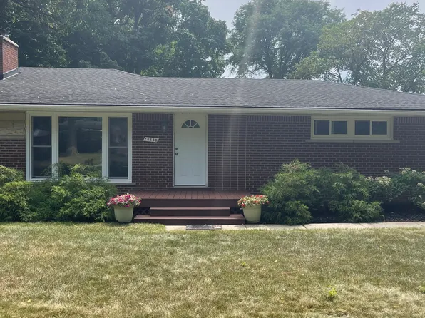 28455 Thorny Brae Rd, Farmington Hills, MI 48331