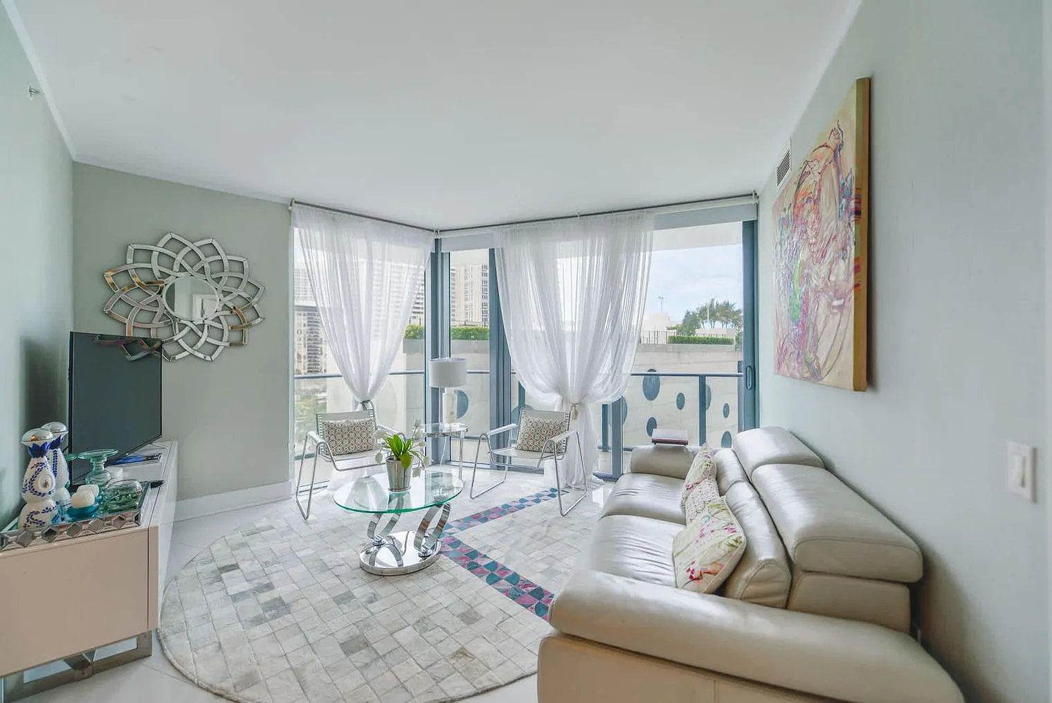 3 bed, 2.0 bath, 1108 sqft, $4,746 — Photo 4