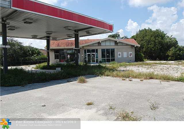 2nd image of 4891 N Federal Hwy
