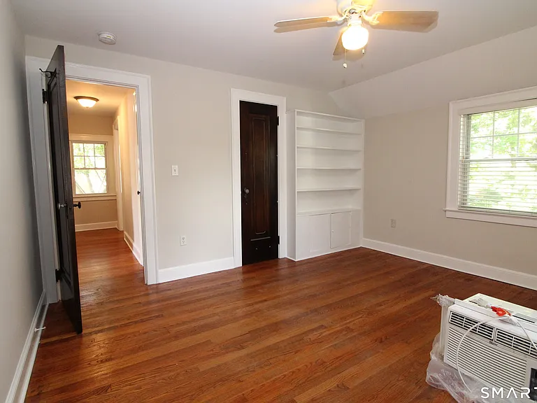 53 Lilac Ave — Photo 22