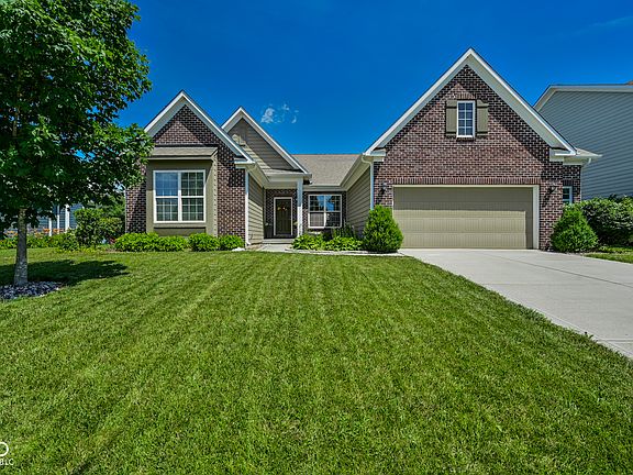 2nd image of 13848 Fieldcrest Dr