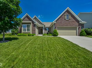 13848 Fieldcrest Dr, McCordsville, IN 46055