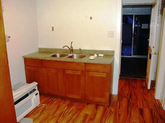 4th image of 3500 36th Ave S