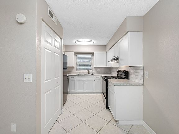 5th image of 5870 56th Ave N #C113