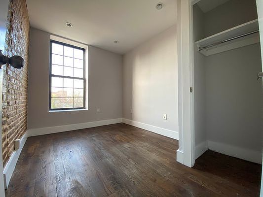 2nd image of 558 Kosciusko St #1R