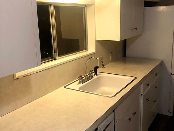 2nd image of 1040 Martin Ave Unit 13