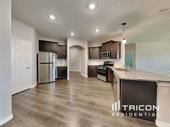 5th image of 426 Pleasant Hill Ln