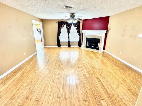 2nd image of 11925 Country Valley Dr
