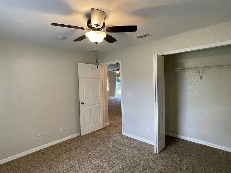 517 SW Paar Dr — Photo 17