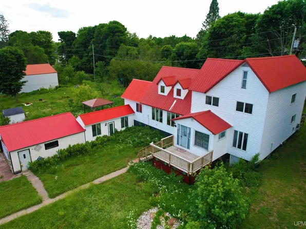 417 Iroquois St, Laurium, MI 49913