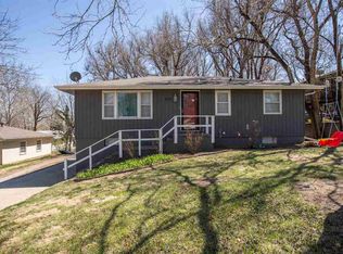 817 Northfield Rd, Manhattan, KS 66502