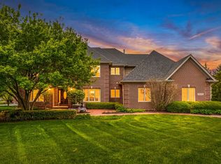 39W514 Bealer Cir, Geneva, IL 60134