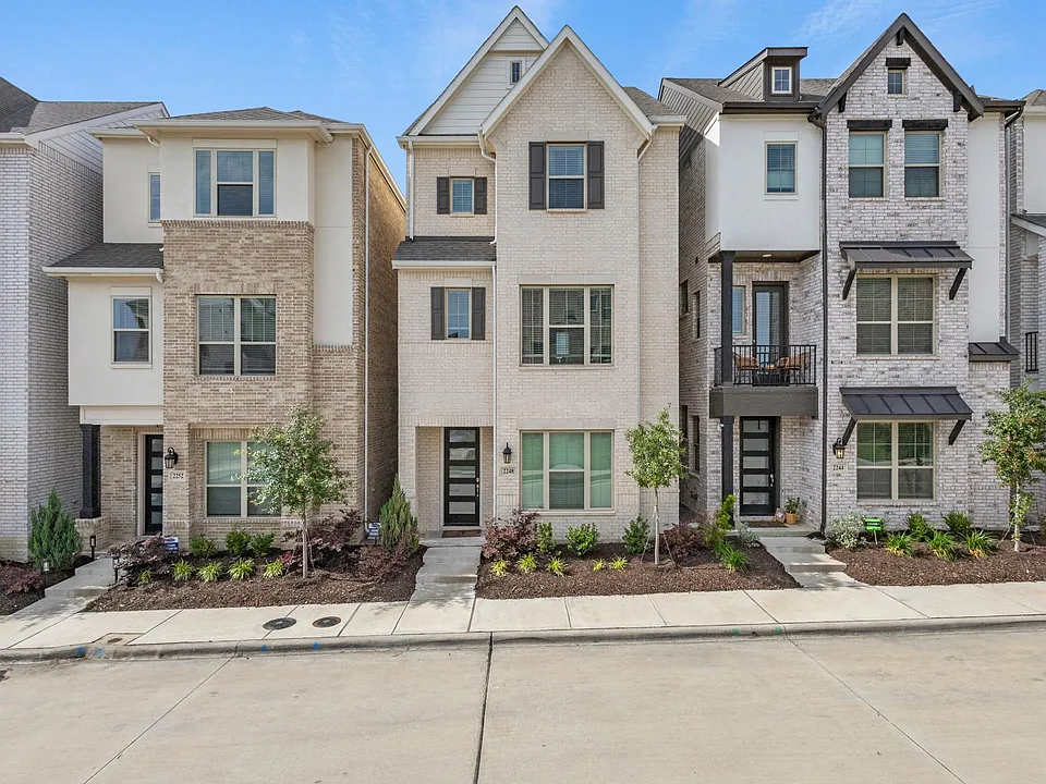 2248 Palomino St