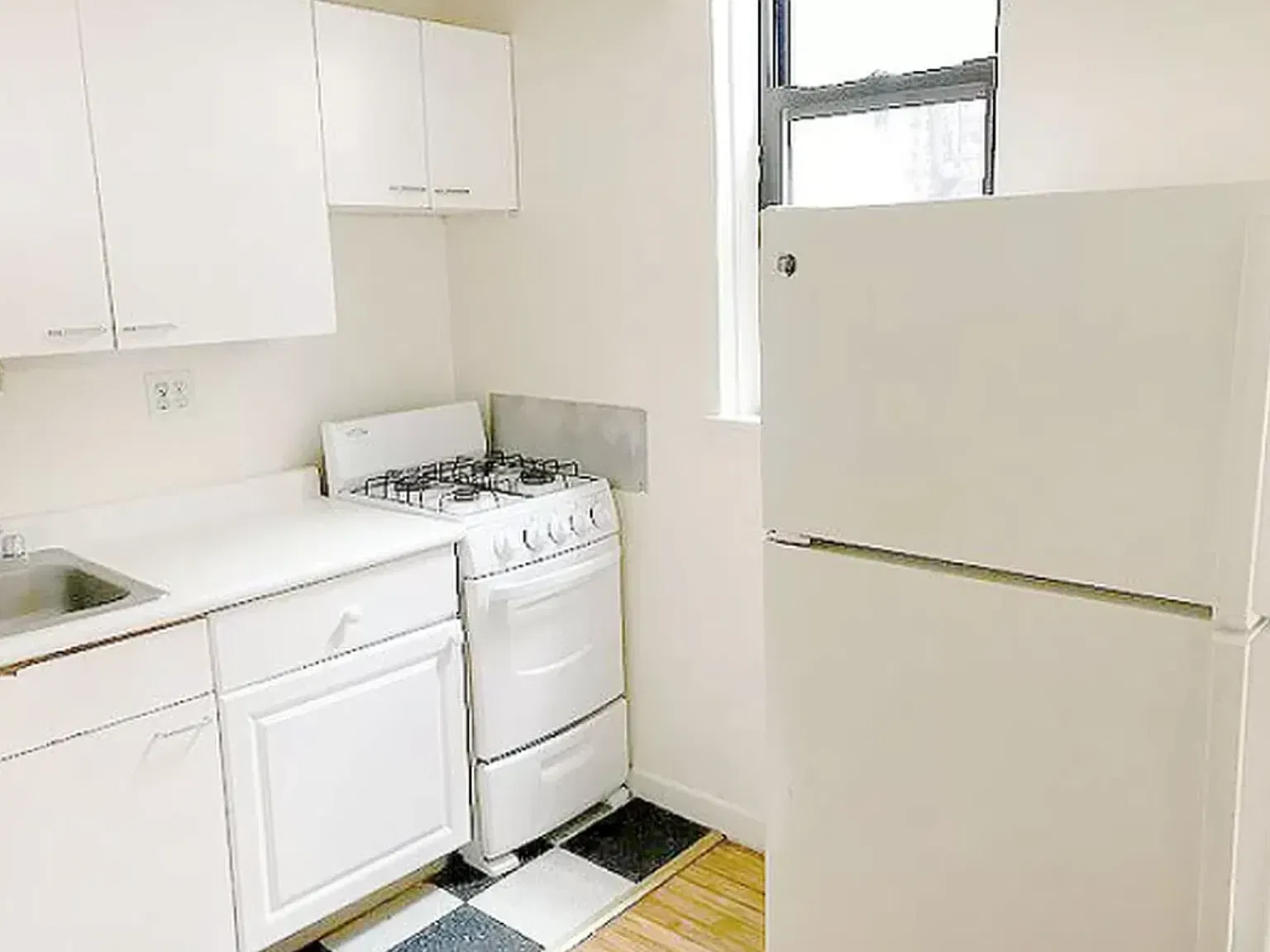 212 West 82nd Street — Photo 3
