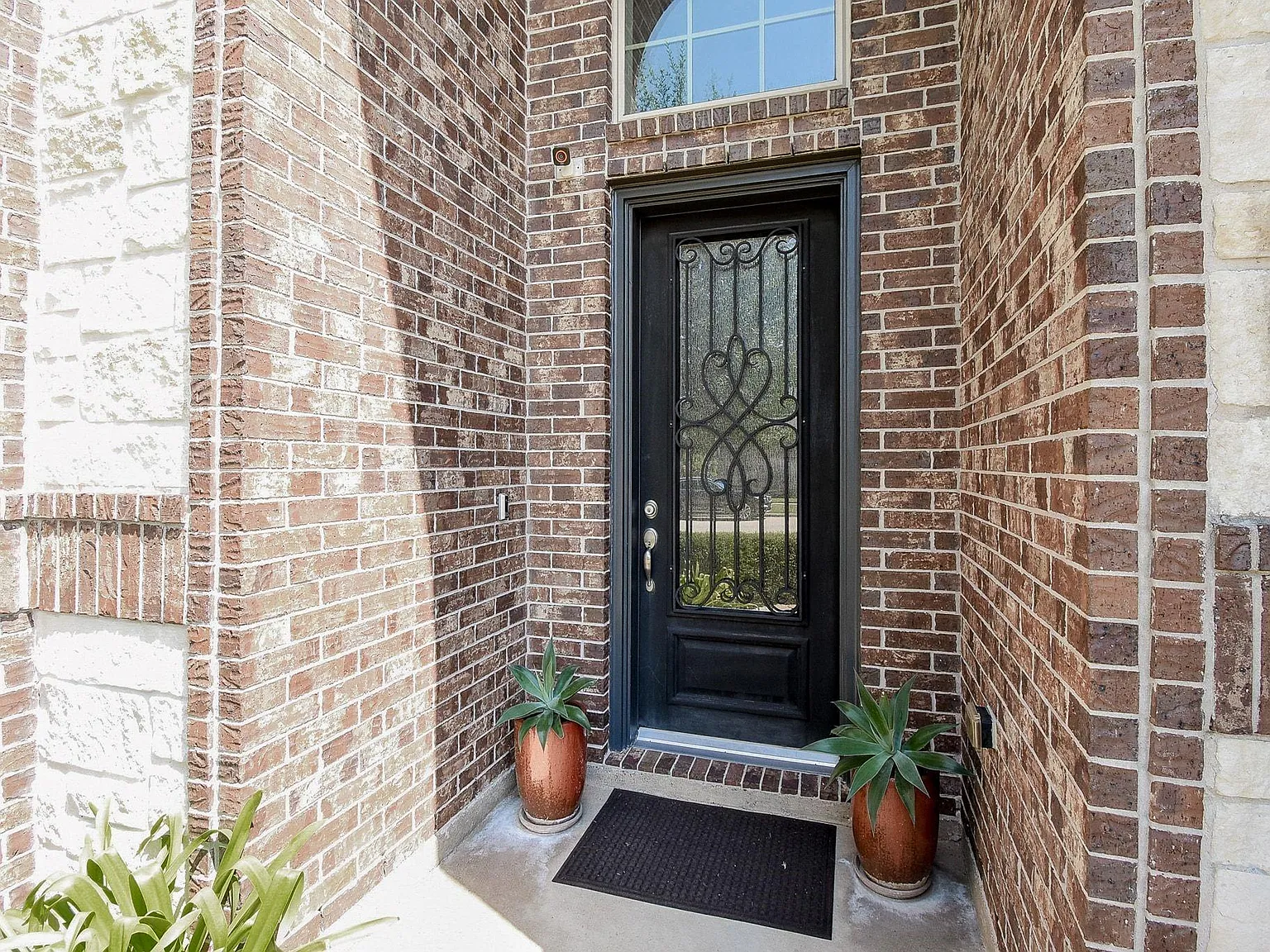 4 bed, 3.5 bath, 3014 sqft, $3,600 — Photo 3