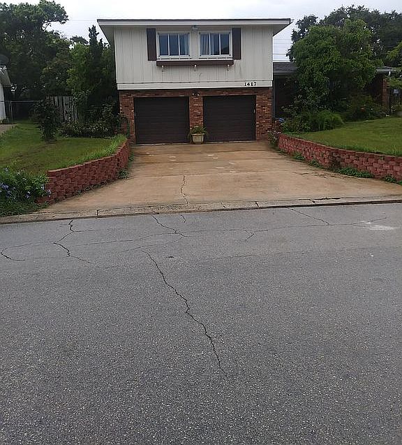 1st image of 1417 Crest Dr