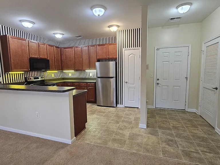 5304 Warminster Dr #203 — Photo 2